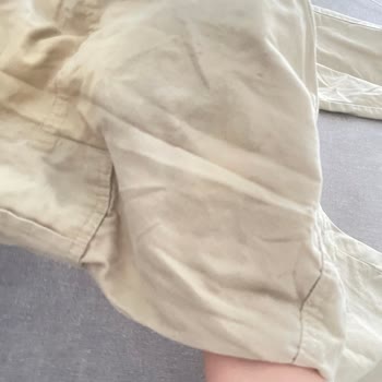 LCW Siyah Mayo Tüm Eşyalarıma Renk Bulaştırdı