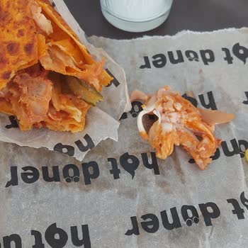 Pişmemiş Tavuk Parçası İle Karşılaşmak Güvenimi Sarstı