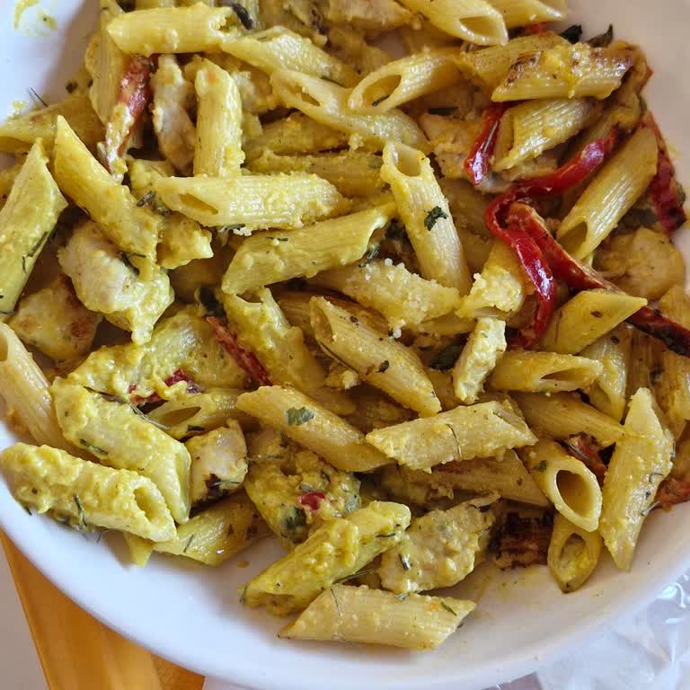 Makarnam Ekstra Tavuk Ücreti Alınıp Yetersiz Ürün Ve Kötü Hizmet