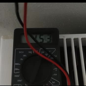 Düşük Voltaj Nedeniyle Evde Sürekli Elektrik Dalgalanması Yaşıyoruz