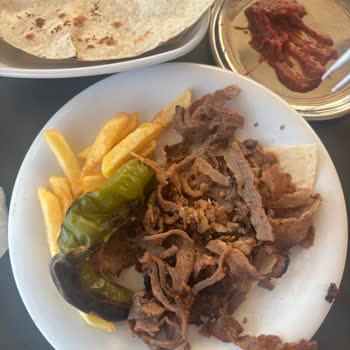 Kötü Yemek Ve İlgisiz Hizmet Nedeniyle Aç Kaldım