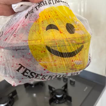 Yemeksepeti'nden Gelen Yemekte Anlaşılmaz Sıvı Ve Yetersiz Çözüm