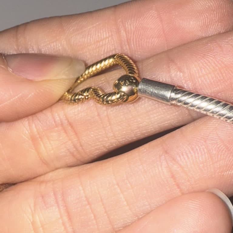 Pandora Bileklik Kısa Sürede Renk Attı Mağaza Garanti Vermedi