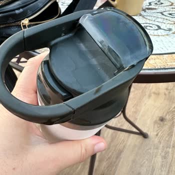 Stanley Termosun Sıcak İçeceği Dökülerek Yanıma Sebep Olması!