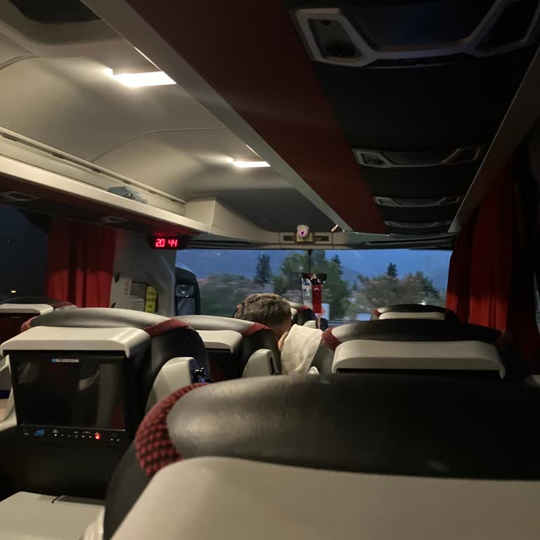 Gecikmeli Ve Konforsuz Otobüs Yolculuğu: Güney Akdeniz Seyahat Hayal Kırıklığı!
