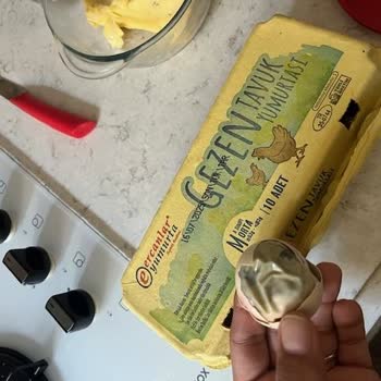 A101'den Aldığım Yumurtadan Kötü Koku Ve Siyah Madde Çıktı!