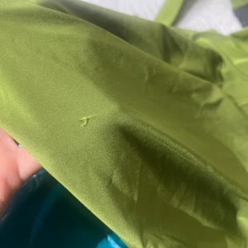 Aldığım Ürün İlk Giyimde Defolu Çıktı, Müşteri Hizmetleri İlgisiz Kaldı