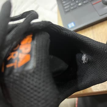 FLO Ayakkabı Üç Ayda Kullanılamaz Hale Gelen Ayakkabıya Ret Cevabı!