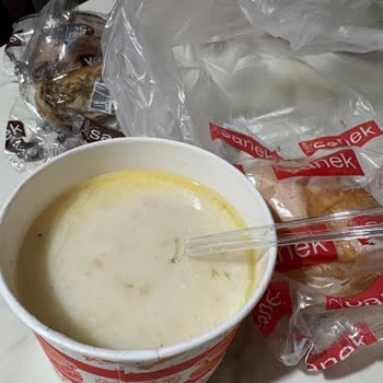 Çocuğuma Küflü Ekmek Verdiler Sağlığımız Tehlikeye Girdi