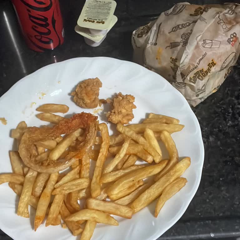 Cajun Corner Eksik Ve Soğuk Ürün, İlgisiz Ve Kaba İşletme Yetkilisi