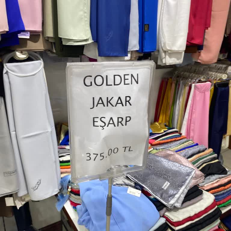 Eşarppark Kasada Etiket Fiyatı Uygulanmadı, Personel Saygısız Davrandı