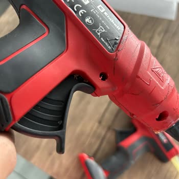 Sürekli Arızalanan Silikon Tabancasıyla Zaman Kaybı