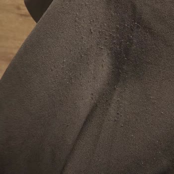 Açelya Trend Yeni Alınan Takım Kısa Sürede Tüylendi, Mağaza İlgisiz Kaldı