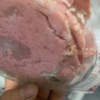 Aldığım Ürünün Son Kullanma Tarihine Rağmen Küflenmiş Çıkması Şaşırttı