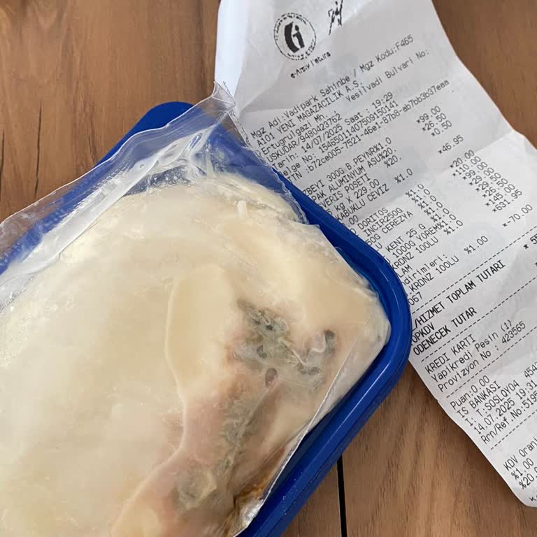 Tarihi Geçmemiş Üründe Küf Ve Bozulma: Marketlerde Denetim Yetersizliği