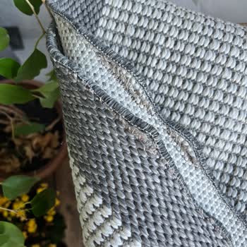 İlk Yıkamada Halının Dikişleri Attı, Mağduriyetimin Giderilmesini İstiyorum