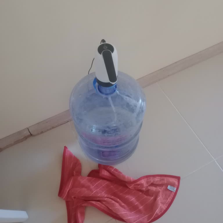 Kiwi Su Pompası Borusu Damacana İçinde Kaldı, Çözüm Bulunamadı