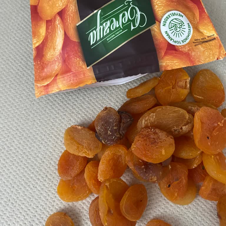 Bozuk Kuru Kayısı Satışı Ve Sağlık Riski