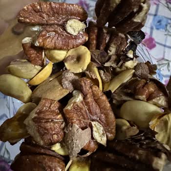 Menzil Kuruyemiş Bayat Ve Güvelenmiş Ürün