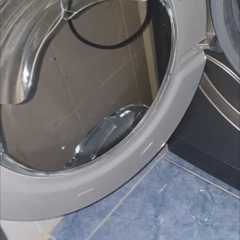 Yeni Çamaşır Makinemin Camı Patladı, Değişim Talebim Reddedildi