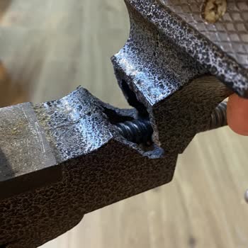 Bir Haftada Kırılan Mengene Ve Geciken İade Süreci