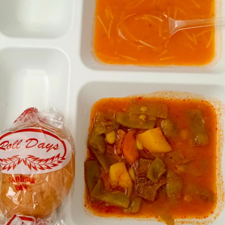 Refakatçilere Yetersiz Yemek Ve Eşitsiz Menü Uygulaması