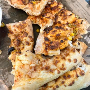 XL Pizza Boyutunda Yanıltıcı Sunum Ve Malzeme Eksikliği Hayal Kırıklığı Yarattı