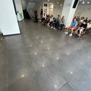 Garanti BBVA Sarıgazi Şubesi'nde Yetersiz Personel Ve Adaletsiz Sıra Yönetimi Nedeniyle Yaşanan Mağduriyet