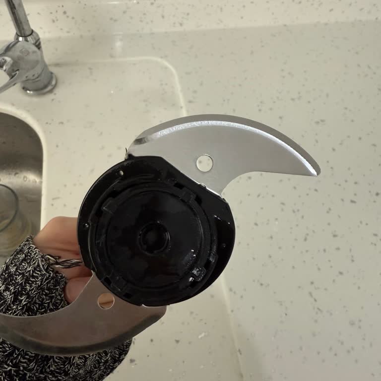 Blender Bıçak Kısmı Ayrılmıyor Ve Kötü Koku Oluşuyor