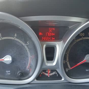 Servis Yıkama Sonrası Gösterge Ekranında Oluşan Leke Ve Çözüm Talebi