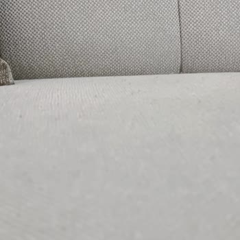 Kısa Sürede Tüylenen Oturma Grubu Ve Yetersiz Servis Yaklaşımı