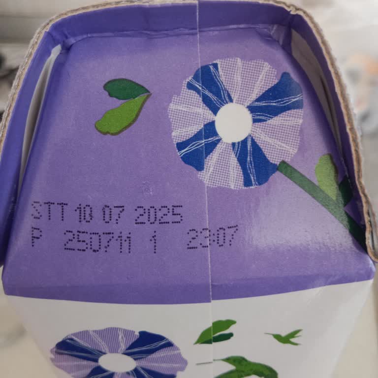 A101 Mağazasında Son Kullanma Tarihi Geçmiş Süt Satışı