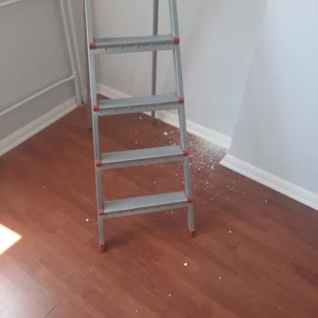 Servis, İnternetten Alınan Klimayı Kurmadan Evi Terk Etti