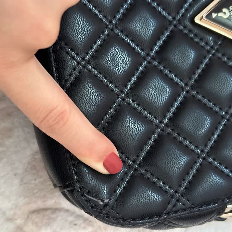 İndirimli Alınan Guess Çantanın Defolu Ve Özenti Olmayan Paketlenmesi