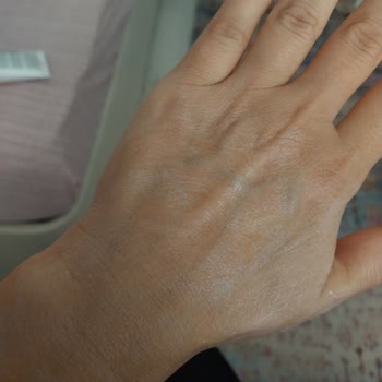 Aldığım Güneş Kremi Yüzde Beyaz Tortu Bırakıyor, Dağılmıyor