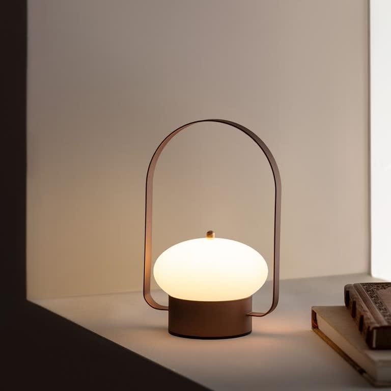 Aldığım Dokunmatik Abajur Şarj Olmuyor Ve Çalışmıyor