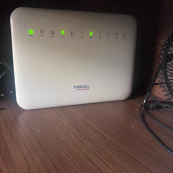 Servis Ekibi Arızayı Çözmeden Ve Bilgi Vermeden Evi Terk Etti İnternetim Yok