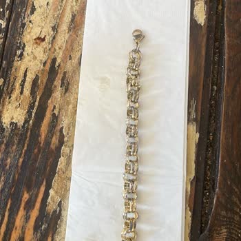 Aldığım Bileklikler Kısa Sürede Karardı, İletişim Kuramıyorum