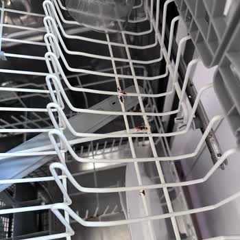 Bulaşık Makinasında Kısa Sürede Ciddi Paslanma Ve Sağlık Riski