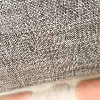 Sim Mobilya (Çanakkale) Yırtık Kalitesiz Ürünü Getirdiler