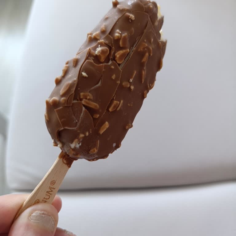 Magnum Dondurmalar Kırık Ve Dağılmış Halde Satılıyor