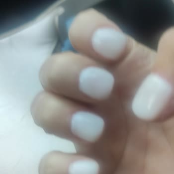 Esse Nova Alsancak Şubesinde Özensiz Oje İşlemi Sonrası Ücret İadesi Sorunu