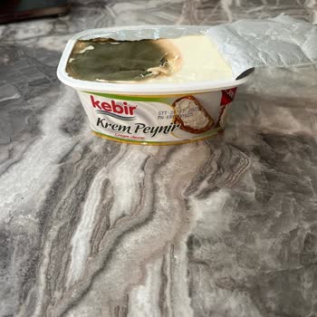 Kebir Süt Ve Süt Ürünleri Aldığım Krem Peynirin Küflü Çıkması Sağlığımı Riske Attı