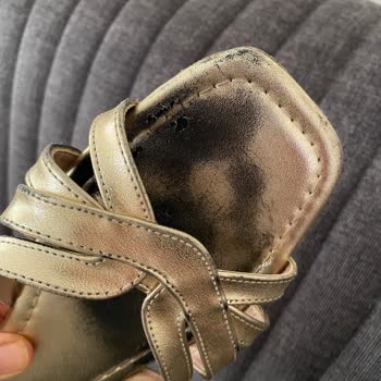 Aldığım Terlik Ayağımı Kararttı, Hayal Kırıklığına Uğradım