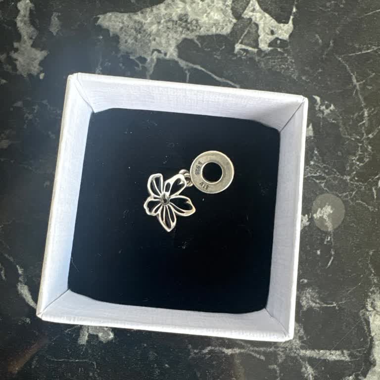 Pandora'dan Aldığım Charm Kırıldı, Mağaza Yardımcı Olmadı