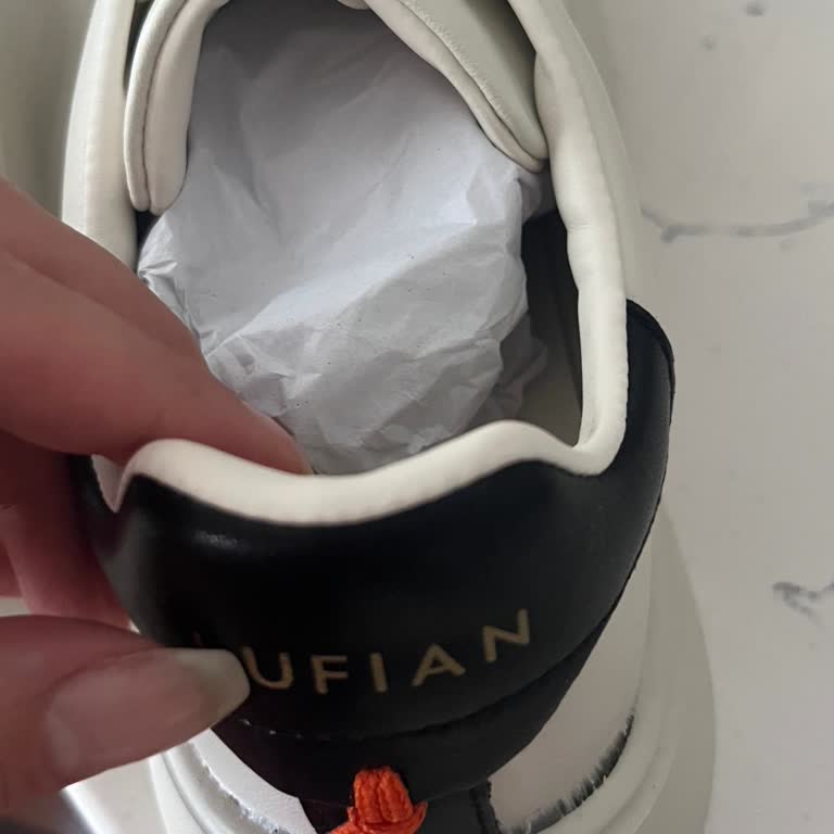 Mağaza Müdürünün Alaycı Tavrı Ve Defolu Ürün Değişim Sorunu