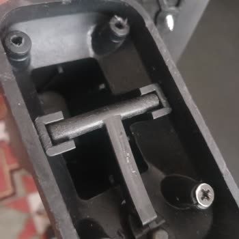 Hawk Gaming Chair Kolçak Vida Dişi Kırılması Sorunu