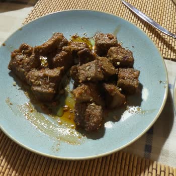 İtimat Süt Aldığım Mezelerdeki Koku ve Sertlik Hayal Kırıklığı Yarattı