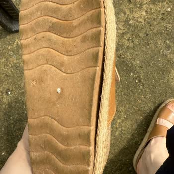 Kısa Sürede Yırtılan Terlik İçin İade Ve Değişim Yapılmadı