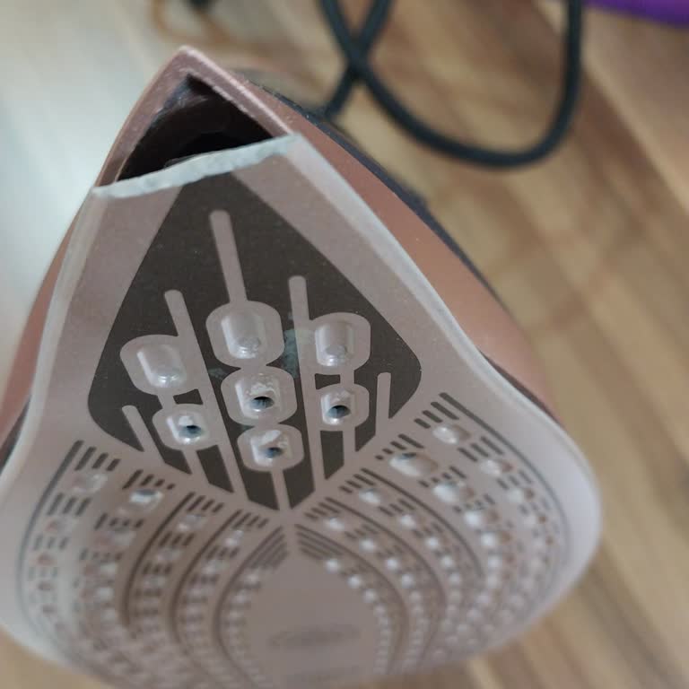 Philips Ütüde Garanti Ve Servis Sorunu: Vatan Bilgisayar Ve Philips Sorumluluk Almadı